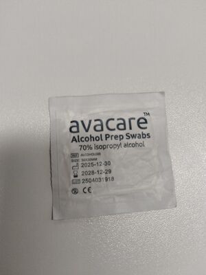 Buon prezzo Salviette sterili non volatili di dimensioni personalizzate con alcol isopropilico al 70% per uso medico e domestico in linea