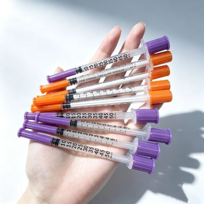 Buon prezzo Siringa per insulina monouso da 0,5 cc 1 cc Siringhe per insulina mediche a parete sottile con colore personalizzato In linea