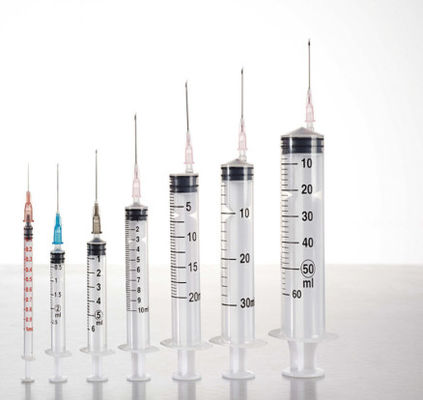 Buon prezzo Siringa medica sterile monouso a 2 pezzi con design a prova di perdite e senza lattice per iniezioni sicure in linea